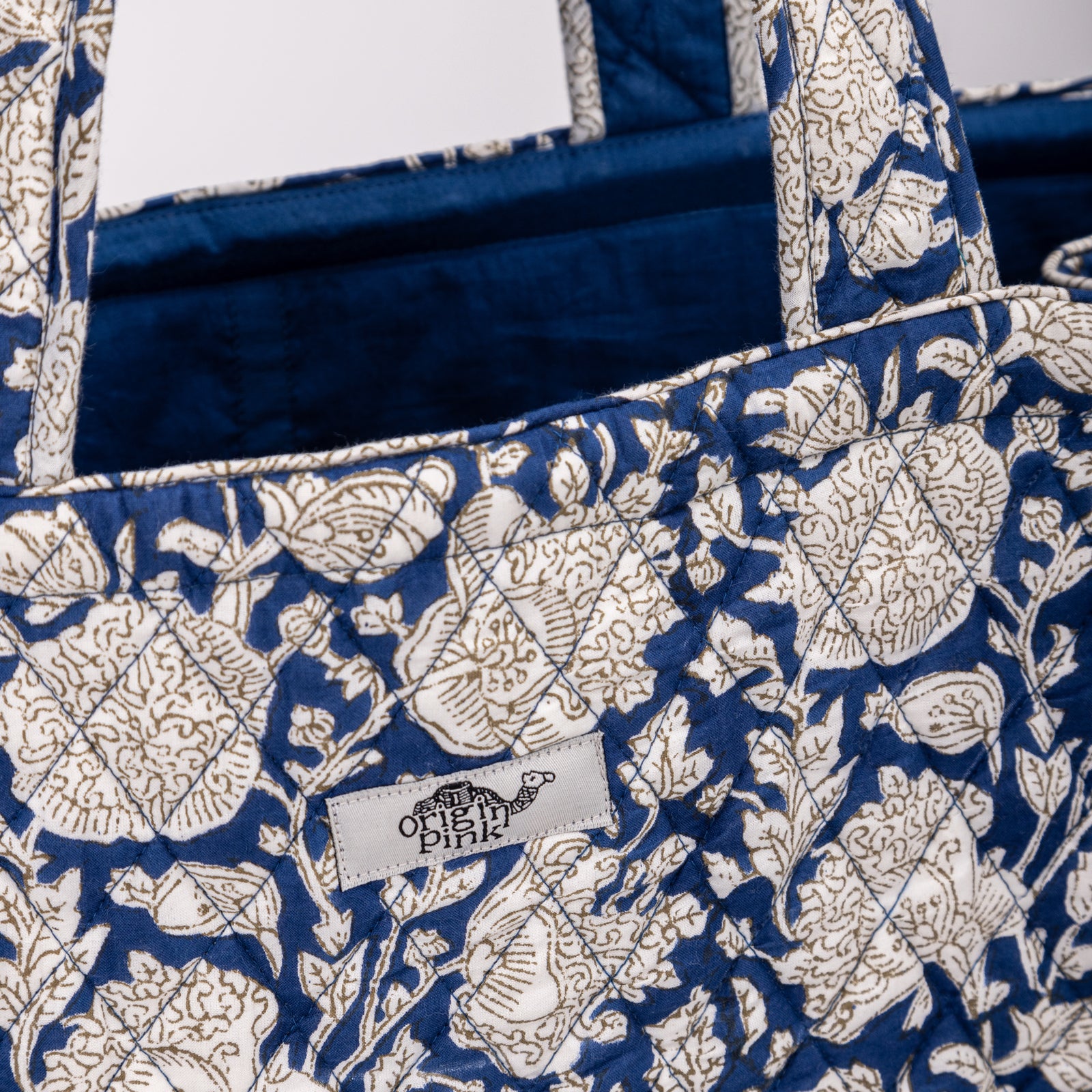 Knuth Marf big quilt bag ブルー 新品 Knuth Marf - big quilt bag / ビッグキルティングバッグ
